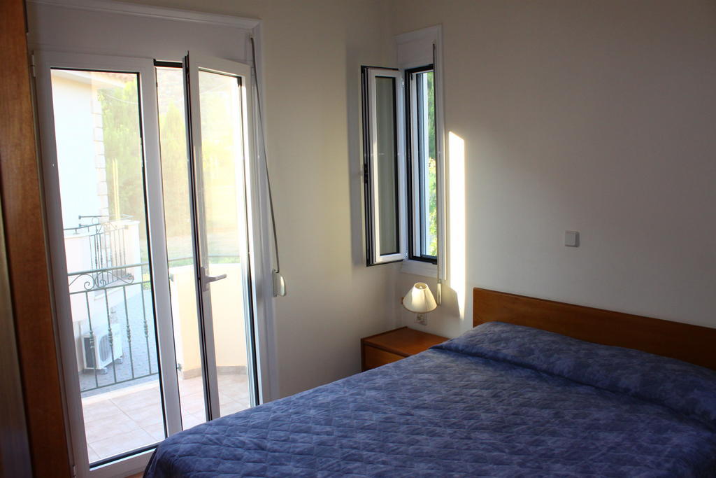 Sungate Beach Rovies Chambre photo